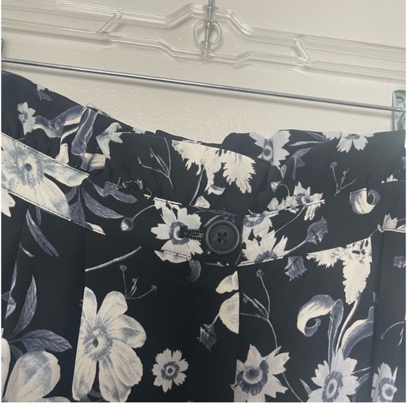 Who What Wear women’s size 16 black floral pants - Picture 5 of 8